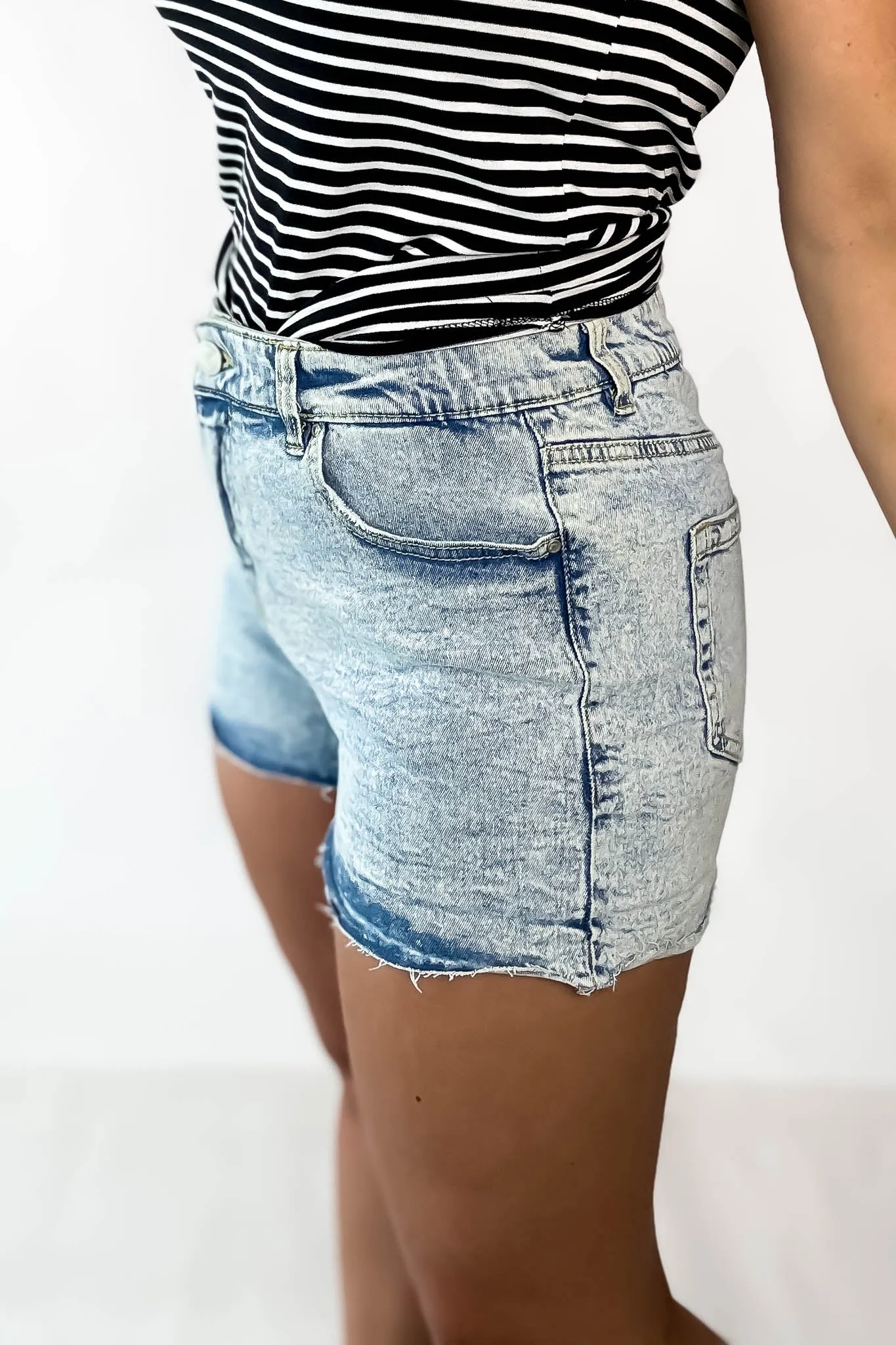High Rise Light Wash Frey Hem Denim Shorts