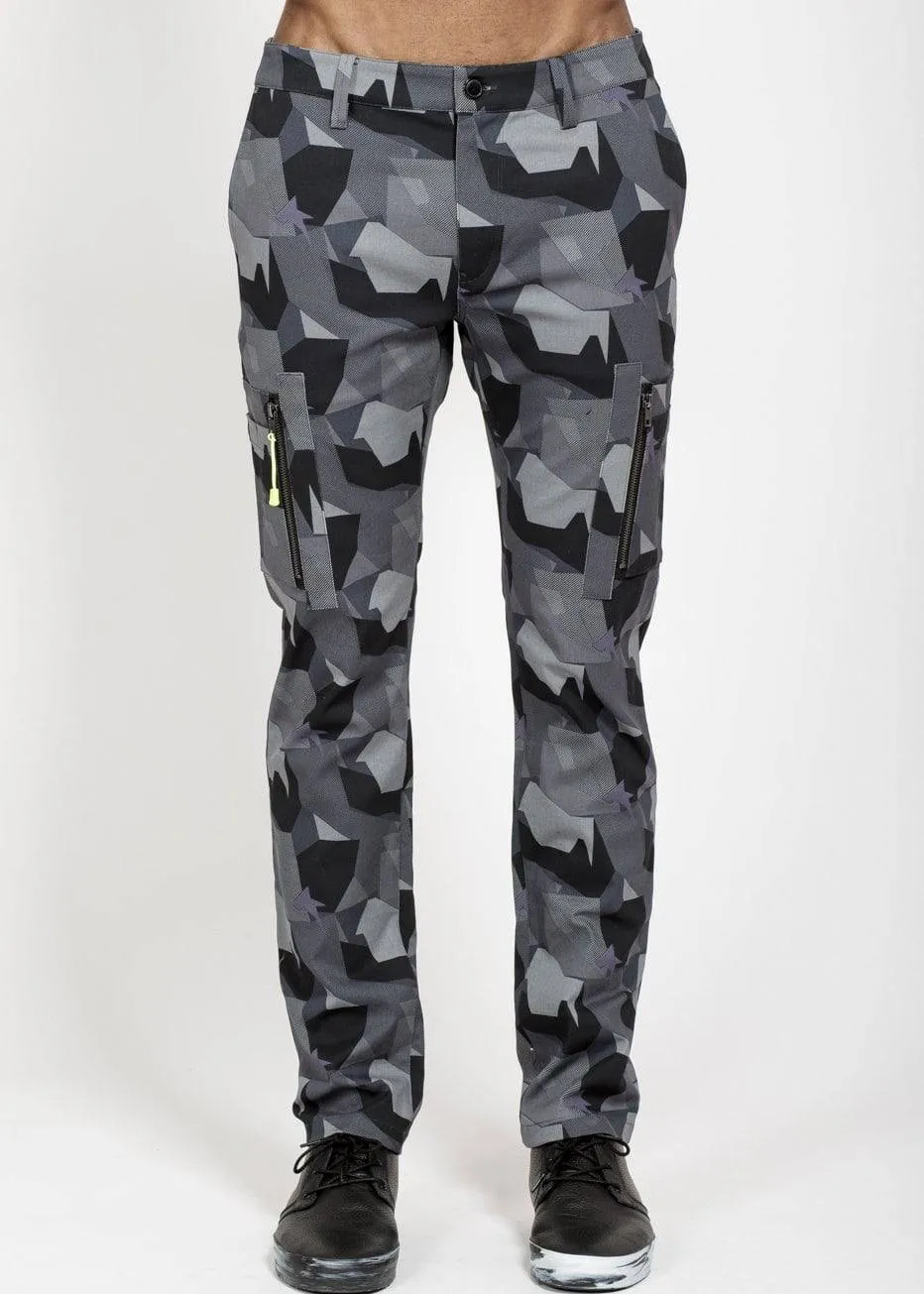 Konus Men's Digital Camo Cargo Pants in Black