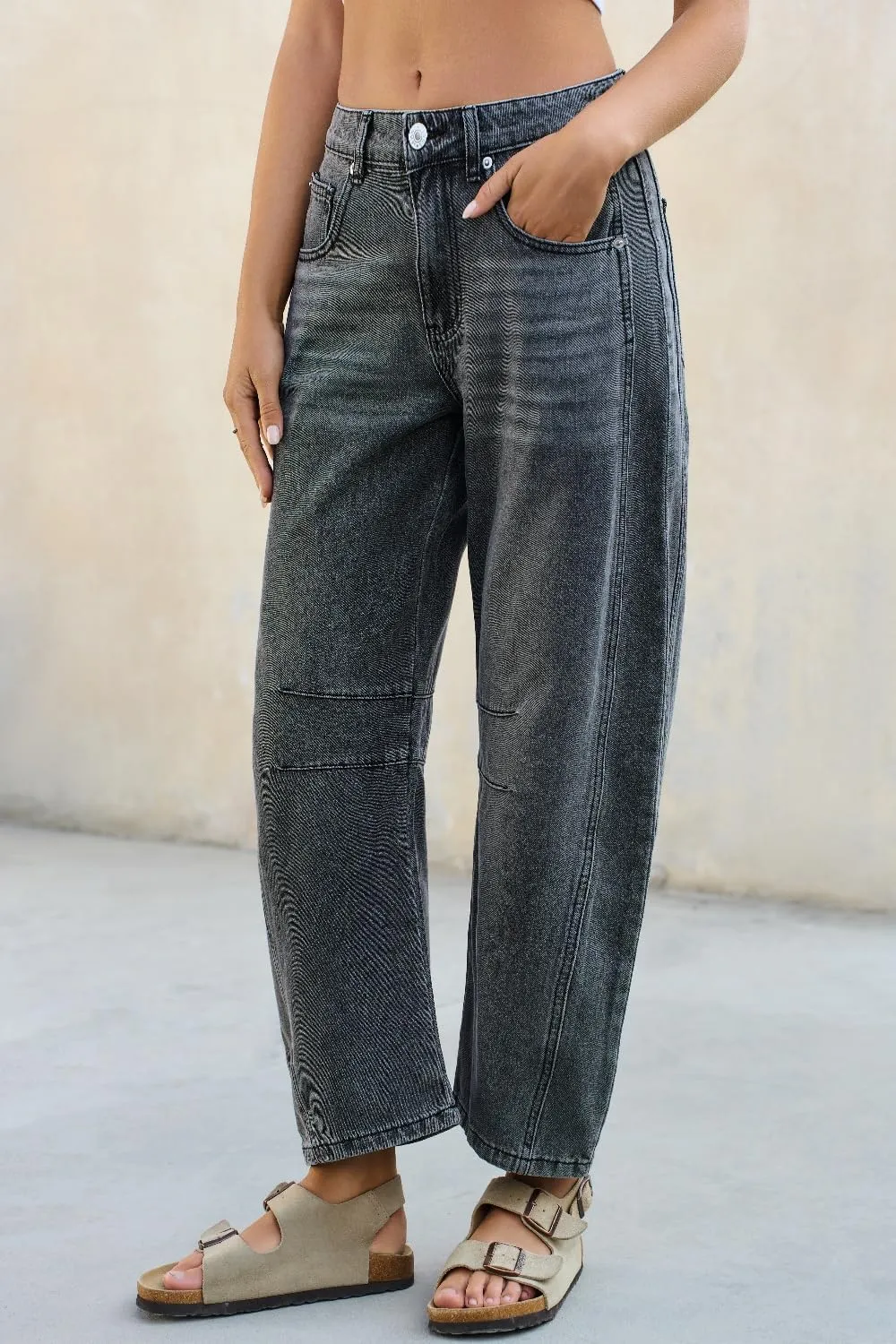 Mid Rise Barrel Jeans for Women Wide Leg Mid Waist Cropped Denim Pants Y2k Baggy Boyfriend Jeans with Pockets
