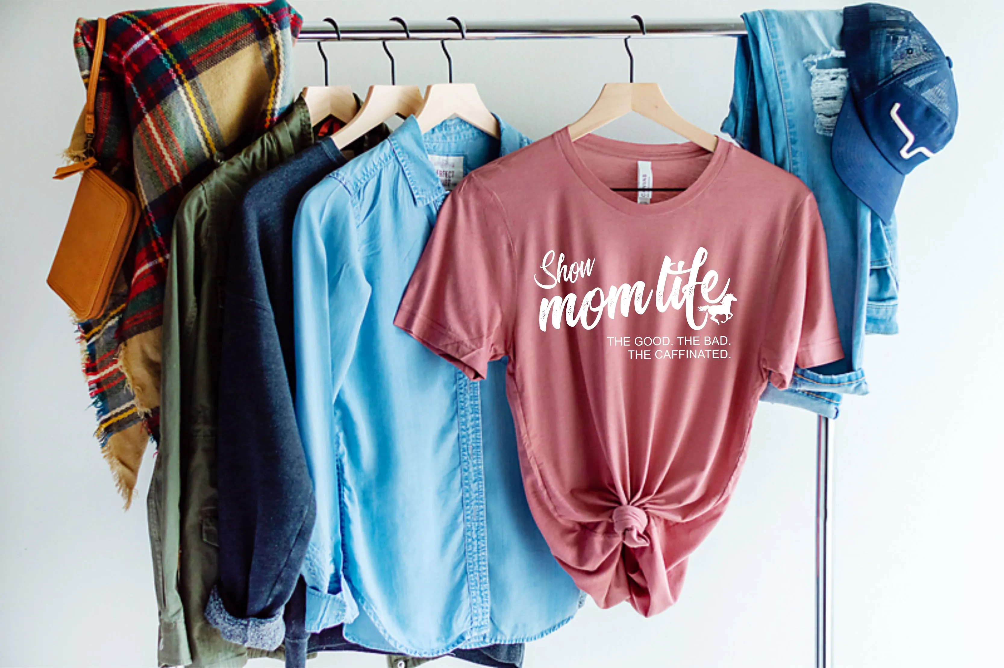 Show Mom Life Short Sleeve Graphic Tshirt