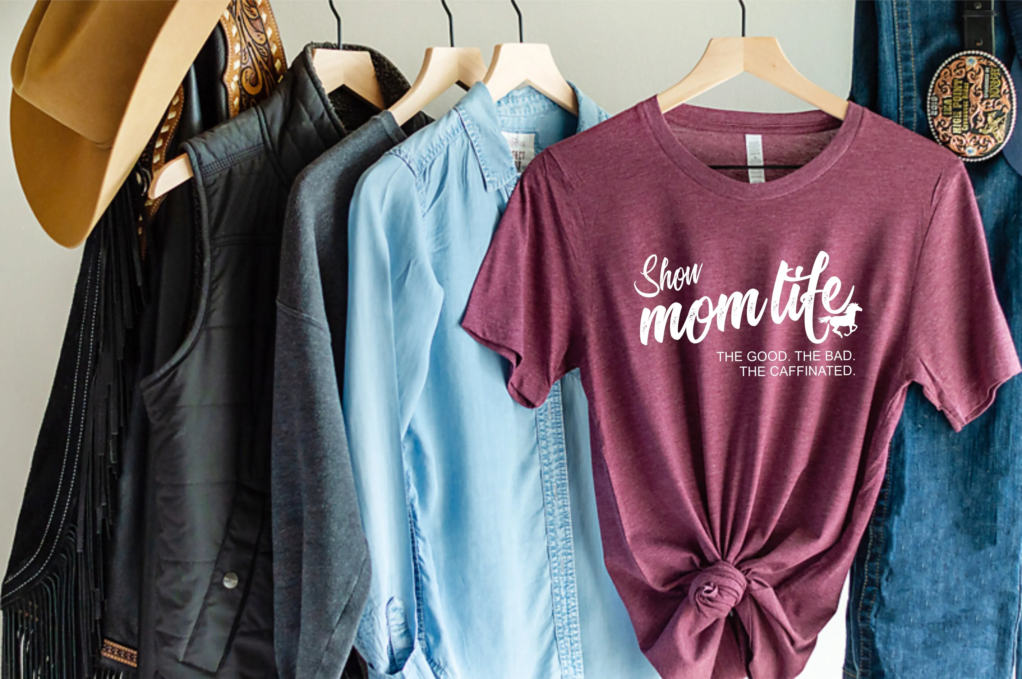 Show Mom Life Short Sleeve Graphic Tshirt