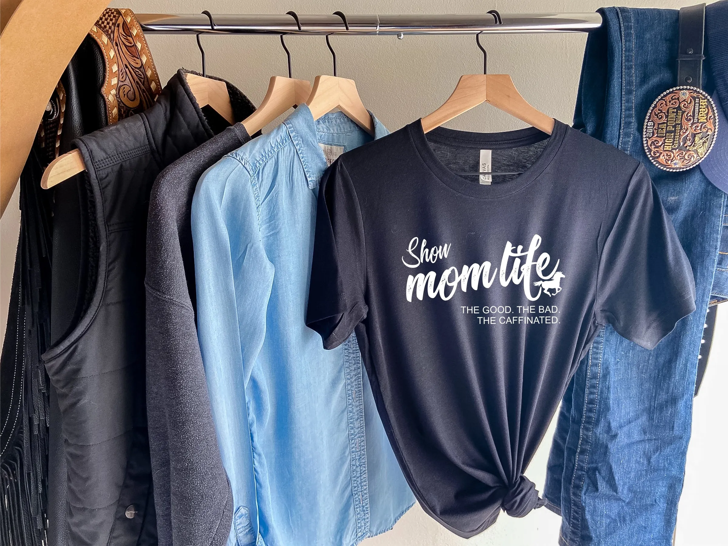 Show Mom Life Short Sleeve Graphic Tshirt