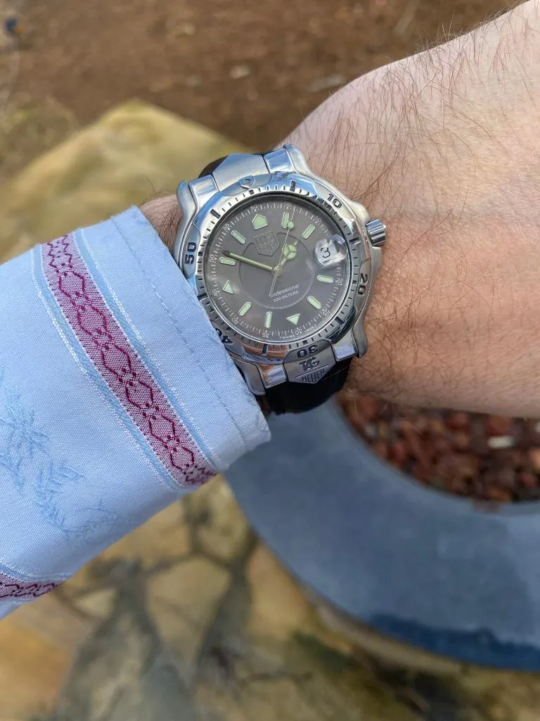 TAG Heuer Professional 6000 Mens Full Size Divers Watch - Stainless Steel - WH1112